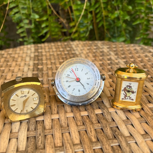 Levenger Time Zone International Clock SRA4/V357 Desk Executive Silver clock - Picture 1 of 11